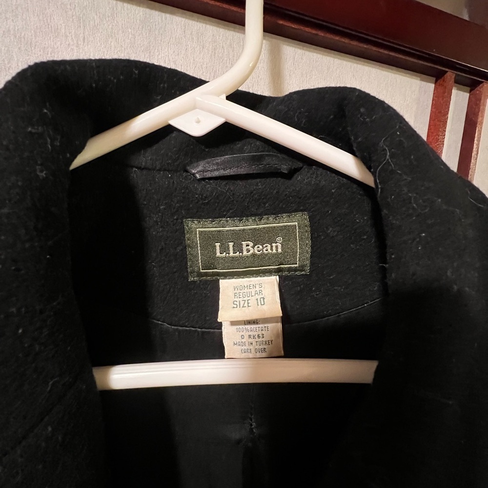 L.L. Bean Women's Black Coat - Picture 2 of 3